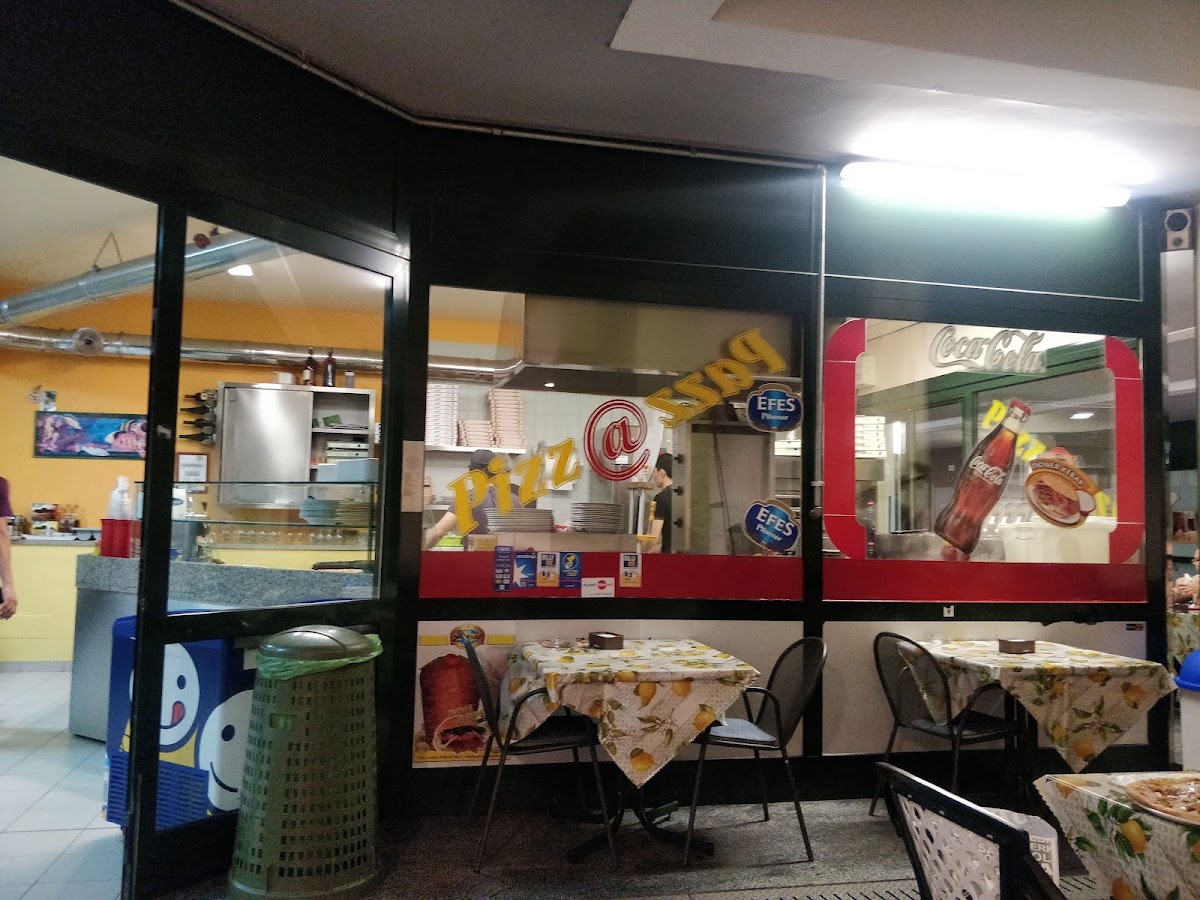 Pizza Pazza — Ristorante a Bolzano, Bolzano