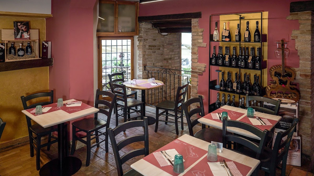 IN PIAZZETTA PESARO - FOOD & WINE PASSION — Ristorante a Pesaro, Pesaro e Urbino