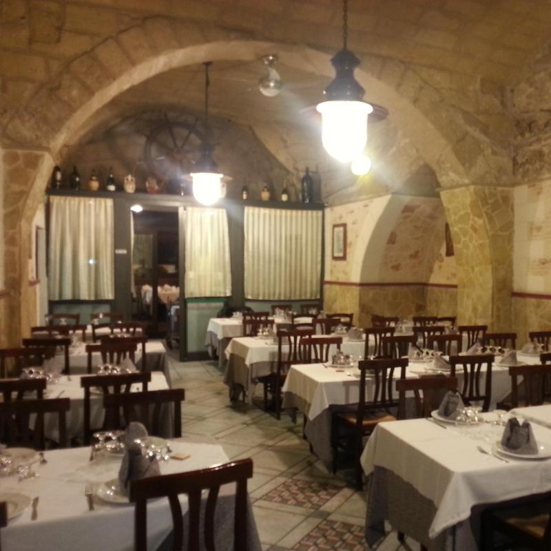 Pescheria Trattoria del Pescatore da Murianni — Ristorante a Taranto, Taranto