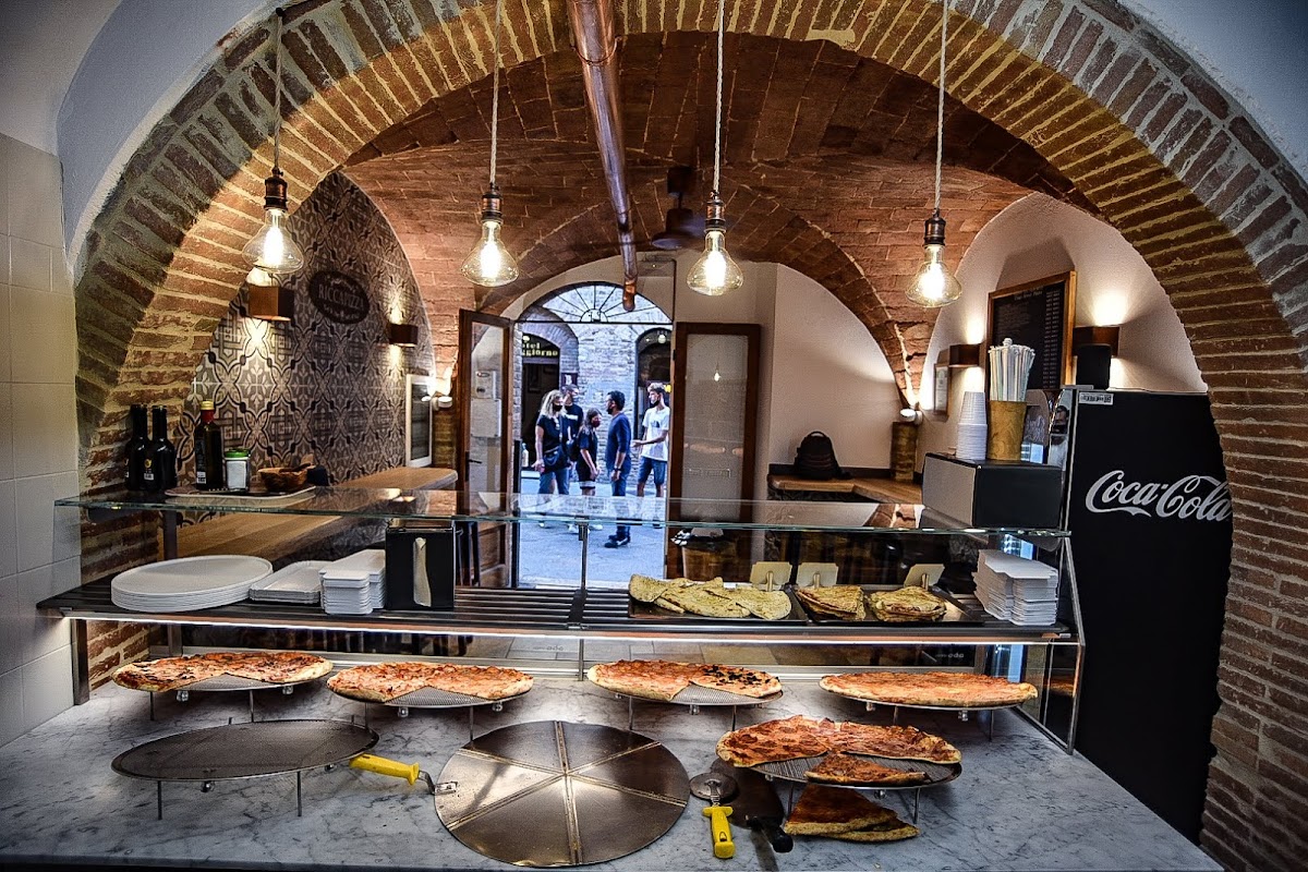 RiccaPizza - San Giovanni — Ristorante a San Gimignano, Siena
