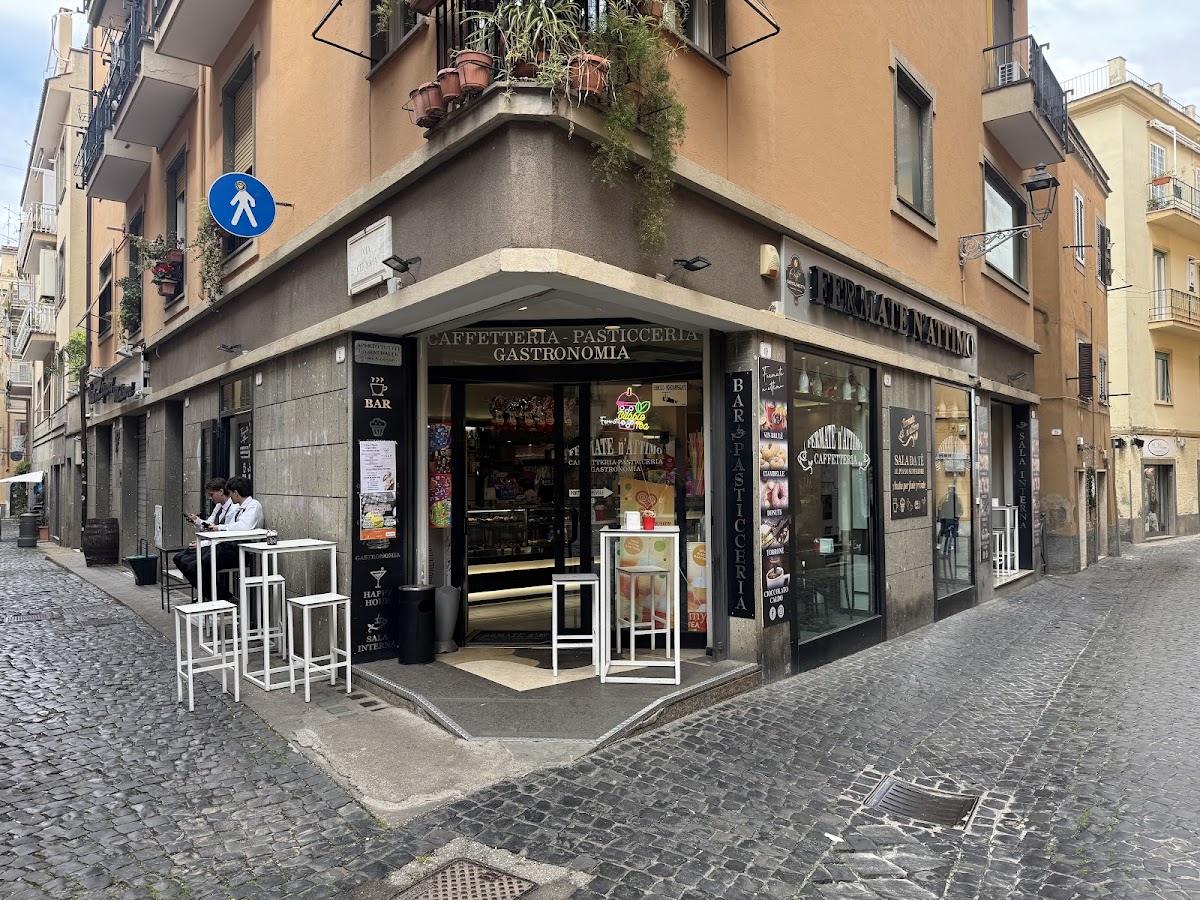 Fermate N'Attimo Bar Pasticceria — Ristorante a Frascati, Roma