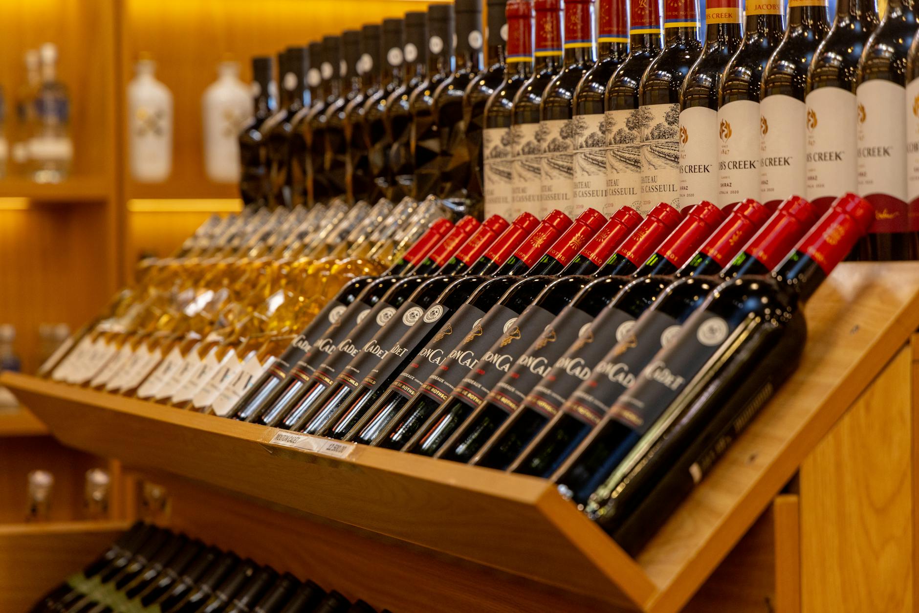 Wine Shop Di Mazzacuva Luciano Antonio — Ristorante a Reggio Calabria, Reggio Calabria