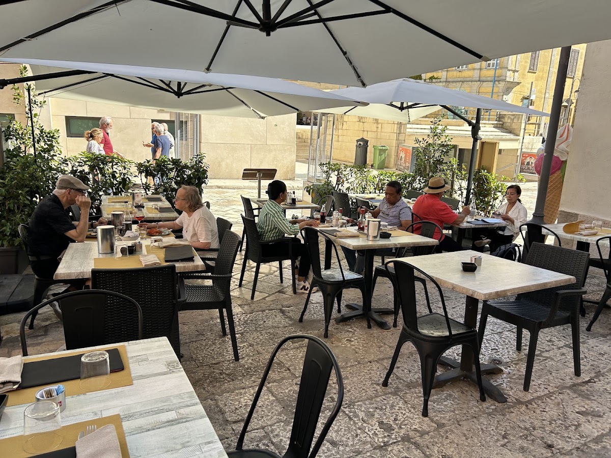 Bar Ristorante Hemingway's Bistrot — Ristorante a Matera, Matera