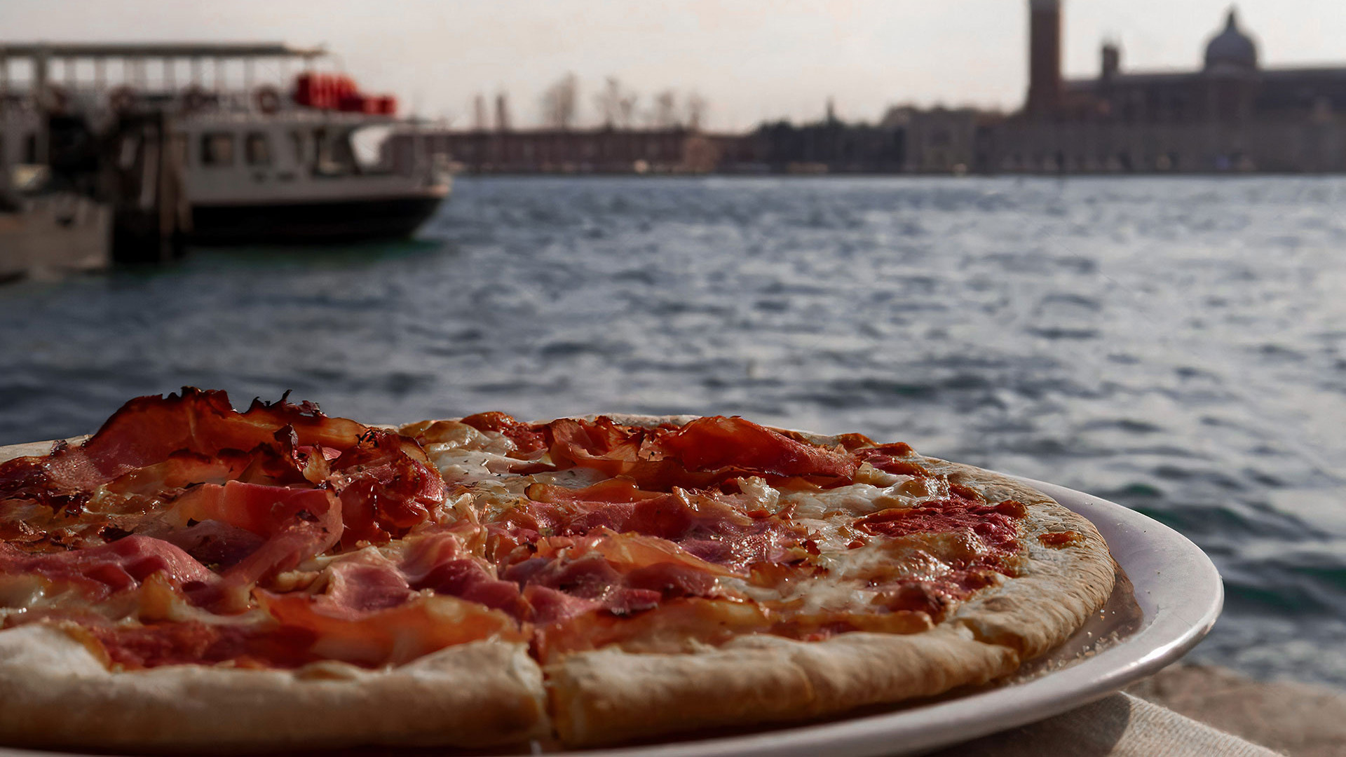 Pizzeria OKE — Punto di interesse a Venezia, Venezia