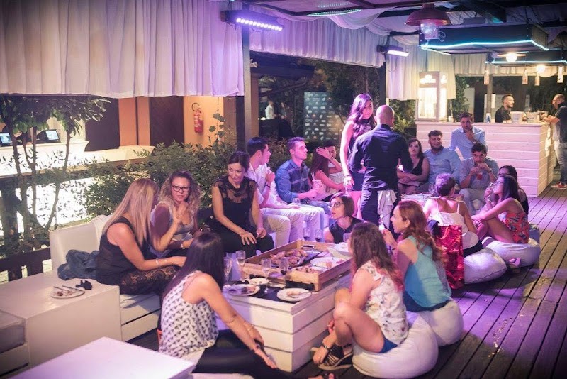 Azhar Dinner&Club — Ristorante a Moncalieri, Torino