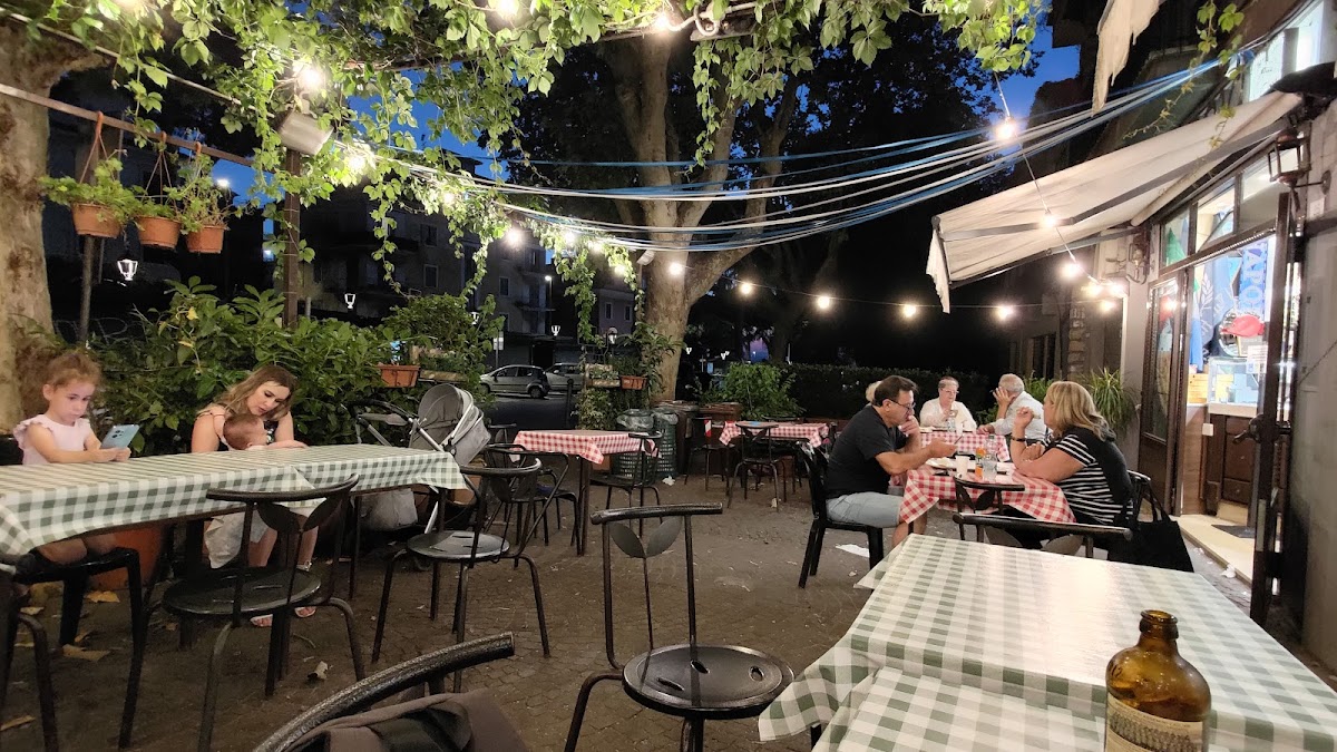 Pizzeria Le Torri — Ristorante a Tivoli, Roma