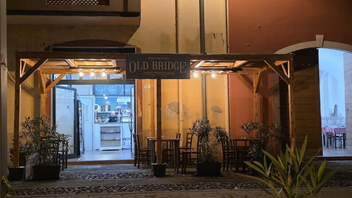 Old Bridge Restaurant — Ristorante a Bosa, Oristano