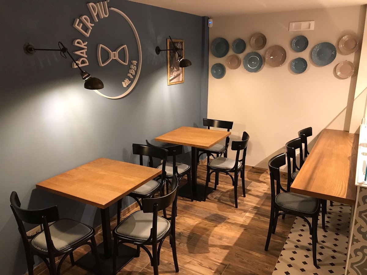 Snack Bar Er Piu' di Alfani Generoso — Ristorante a Tivoli, Roma