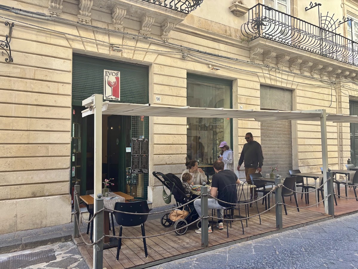 Evoè wine bar shop — Ristorante a Siracusa, Siracusa