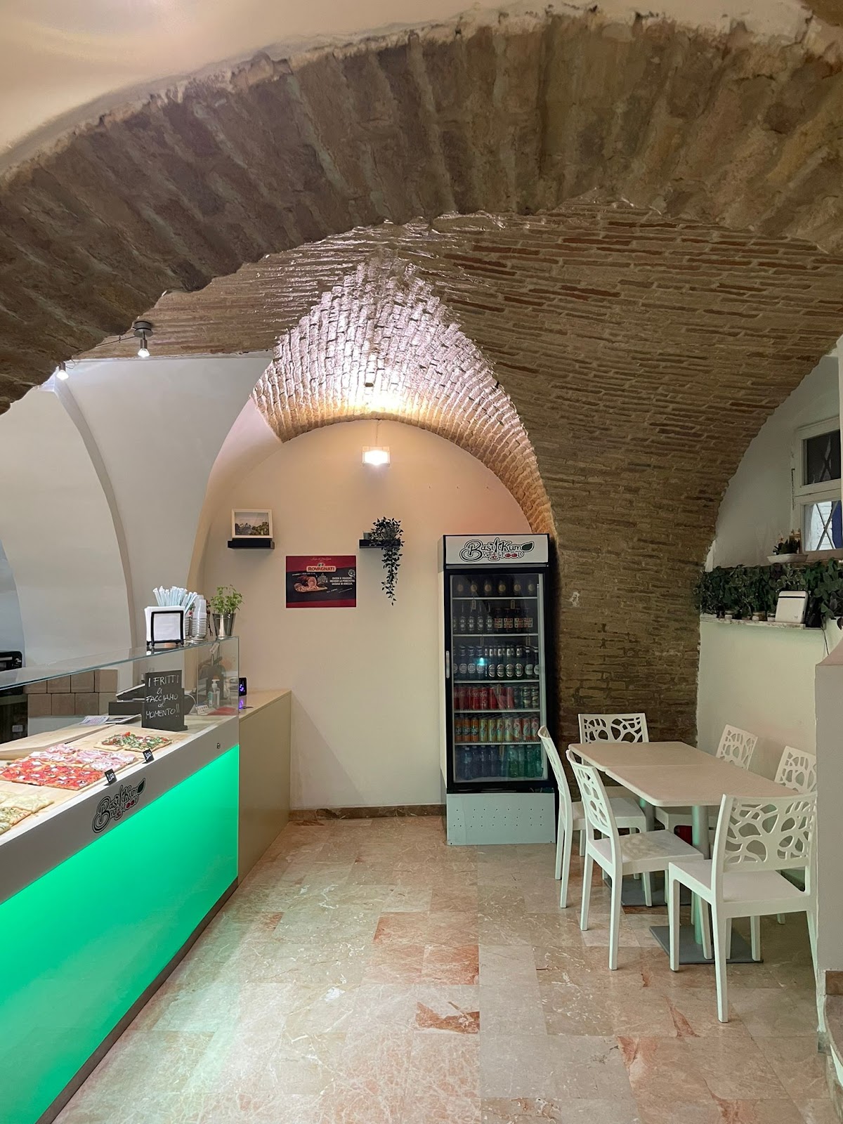 Basilikum pizza&food — Ristorante a Vasto, Chieti
