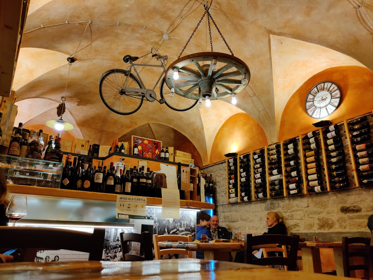 Vineria Dei Re — Ristorante a Gubbio, Perugia