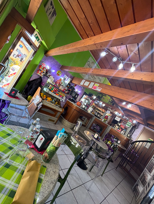 Caffetteria Bar Duetto Coffee & Hot & Cold Dishes Via Roma 91, St.Vincent, Aosta by Patrizia 酒吧 咖啡 汤 米饭 和 三明治 奥斯塔山谷 — Ristorante a Saint-Vincent, Aosta