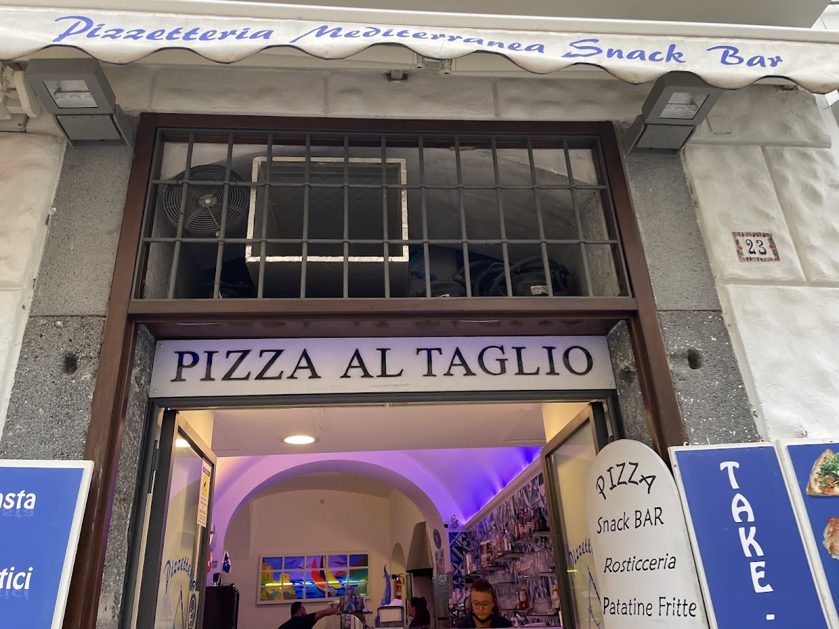 Pizzetteria Mediterranea — Restaurant in Amalfi, Salerno