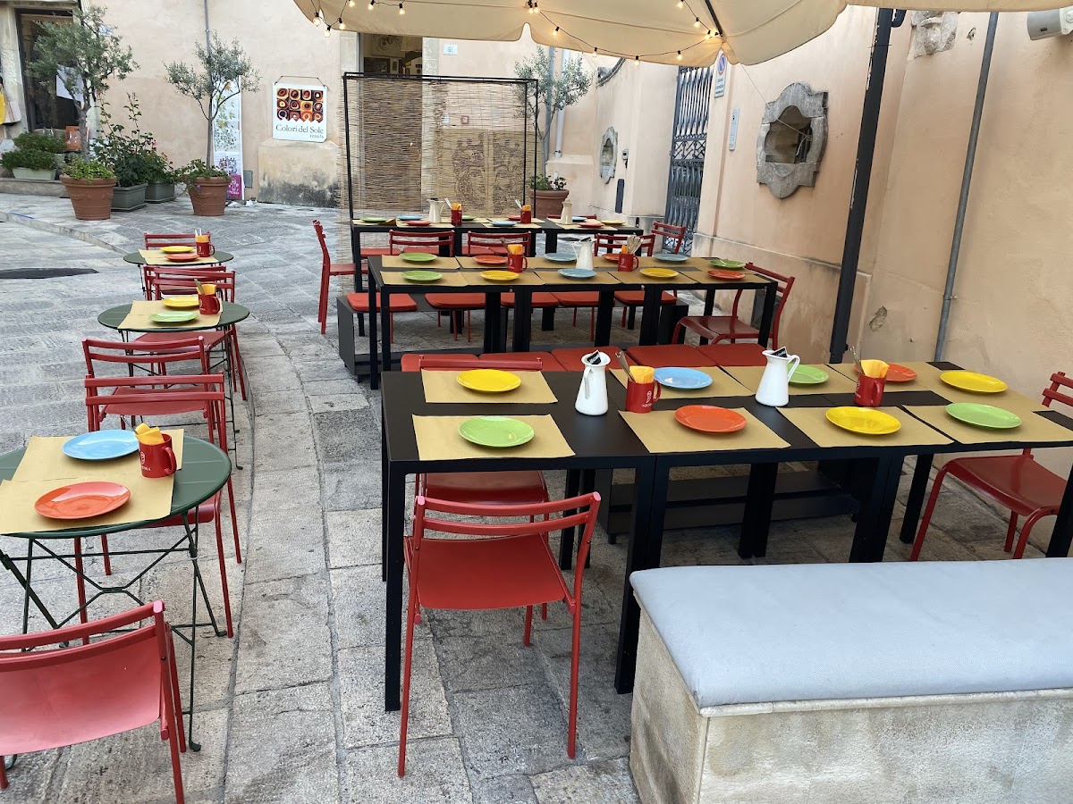 Scopri 'Njuria Sicilian Bistrot