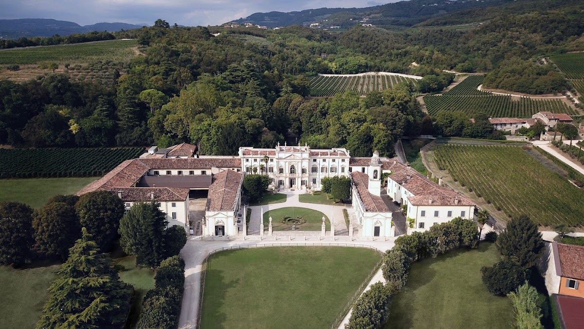 Tenuta Santa Maria Eredi di Gaetano Bertani S. S. Agricola (Villa Mosconi) — Ristorante a Verona, Verona