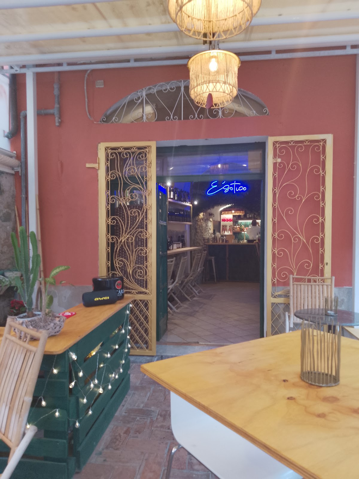 Esotico Wine Bar — Ristorante a Lerici, La Spezia