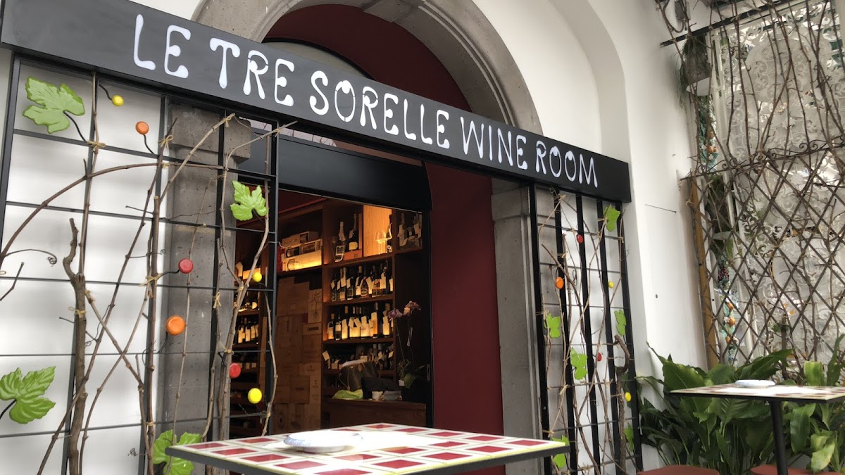 Le Tre Sorelle Wine Room — Ristorante a Positano, Salerno