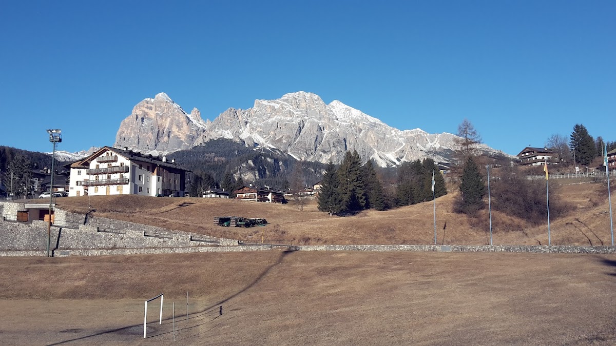 La Cave - vendita e distribuzione vini — Ristorante a Cortina d Ampezzo, Belluno