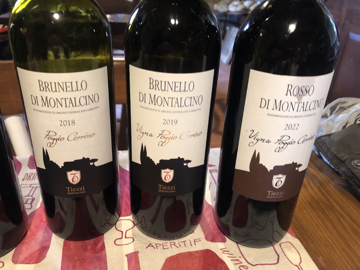 Azienda vitivinicola Tiezzi winery — Ristorante a Montalcino, Siena