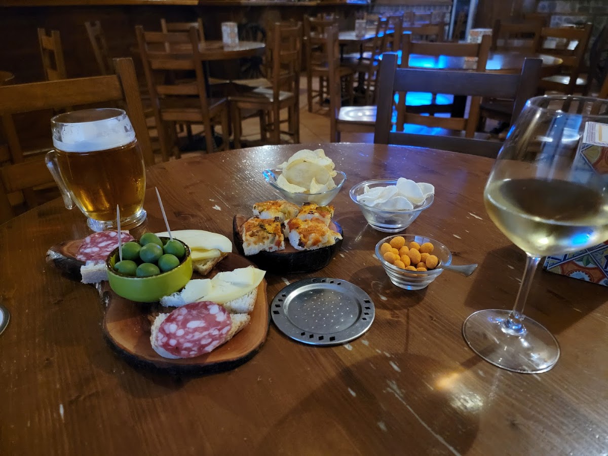 Ciaccus • Pub • Birreria • Sala Biliardi — Ristorante a Agnone, Isernia