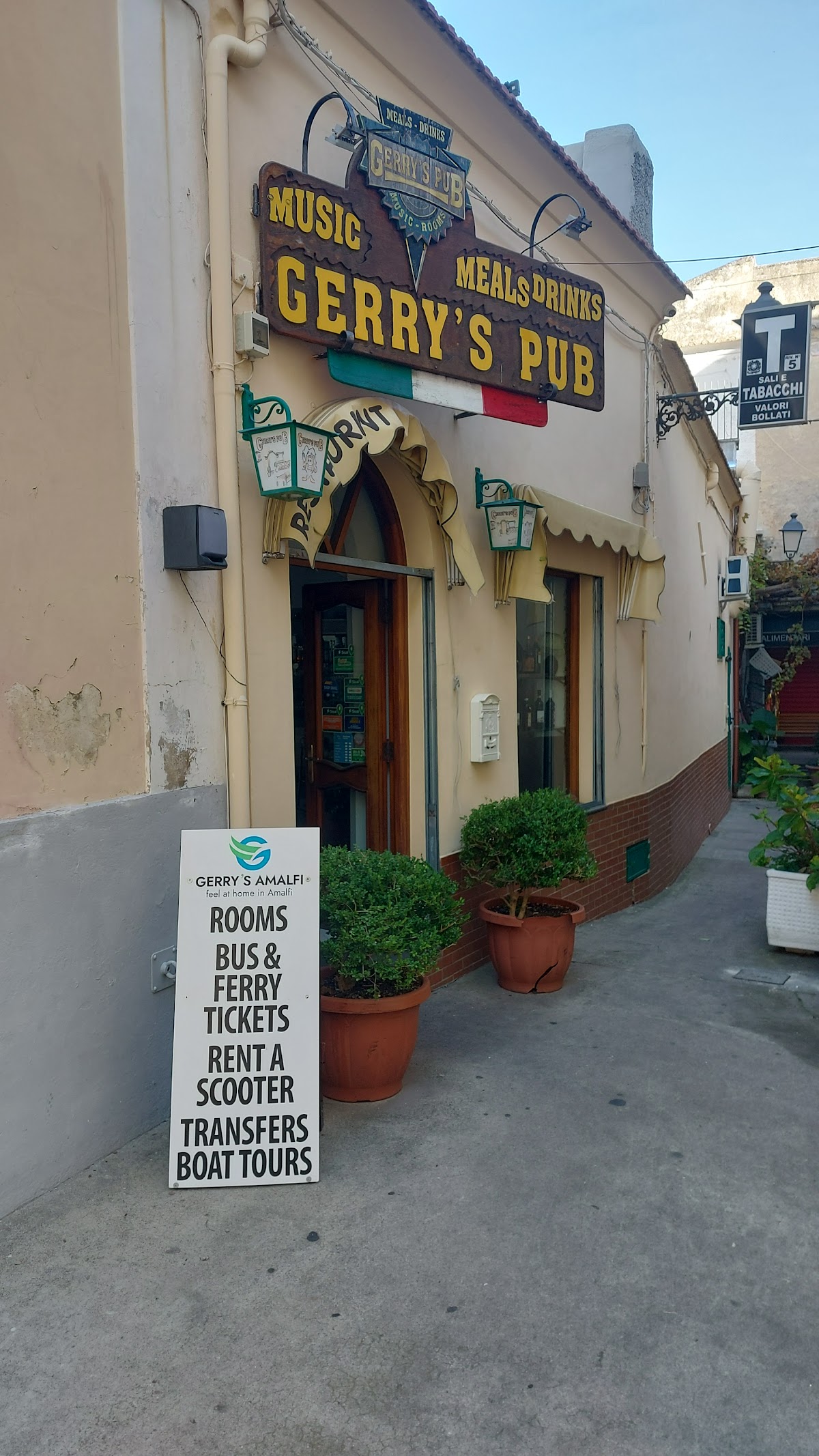 Gerry's pub — Ristorante a Amalfi, Salerno