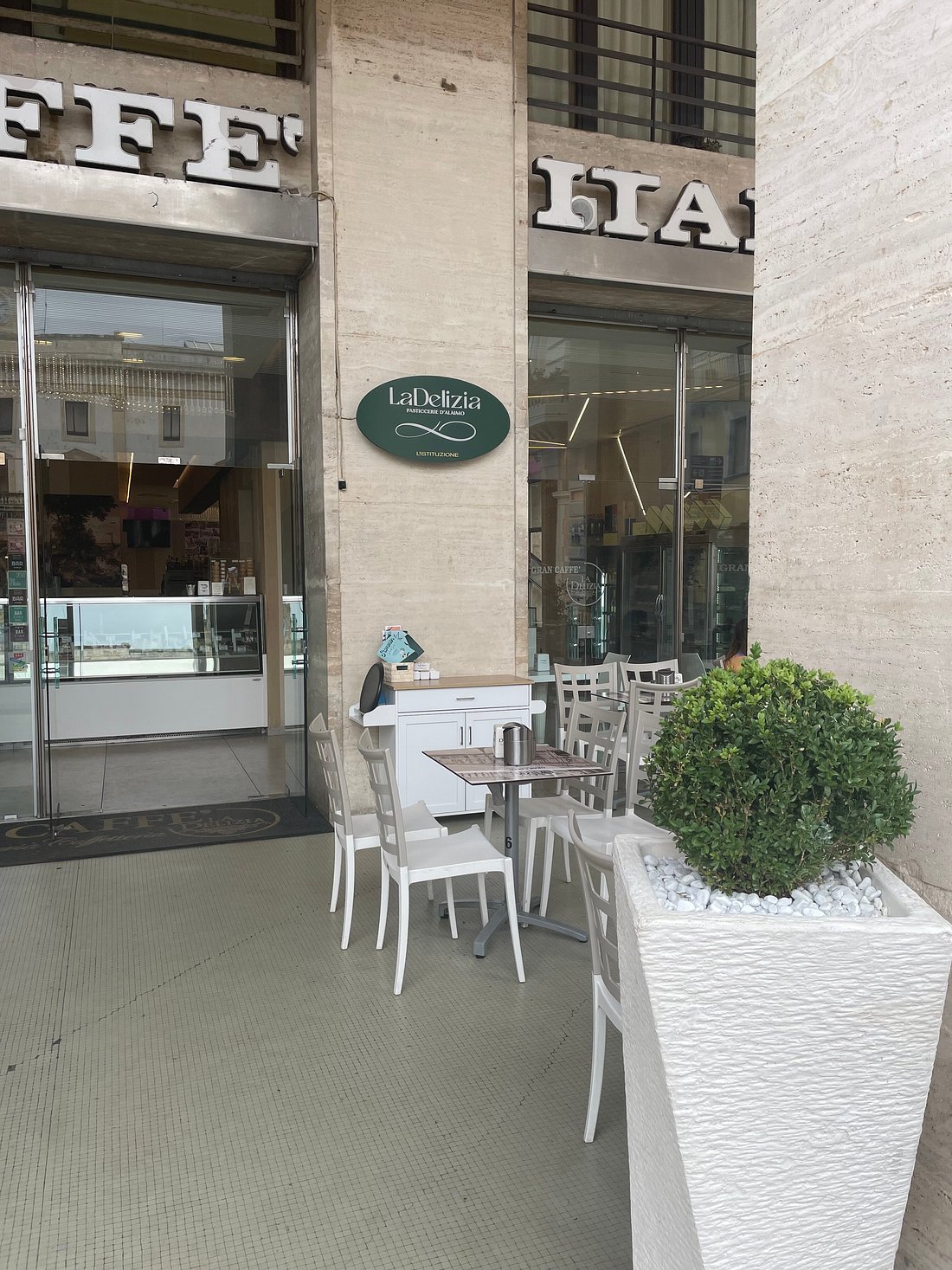 Gran Caffè La Delizia (Istituzione) — Ristorante a Potenza, Potenza
