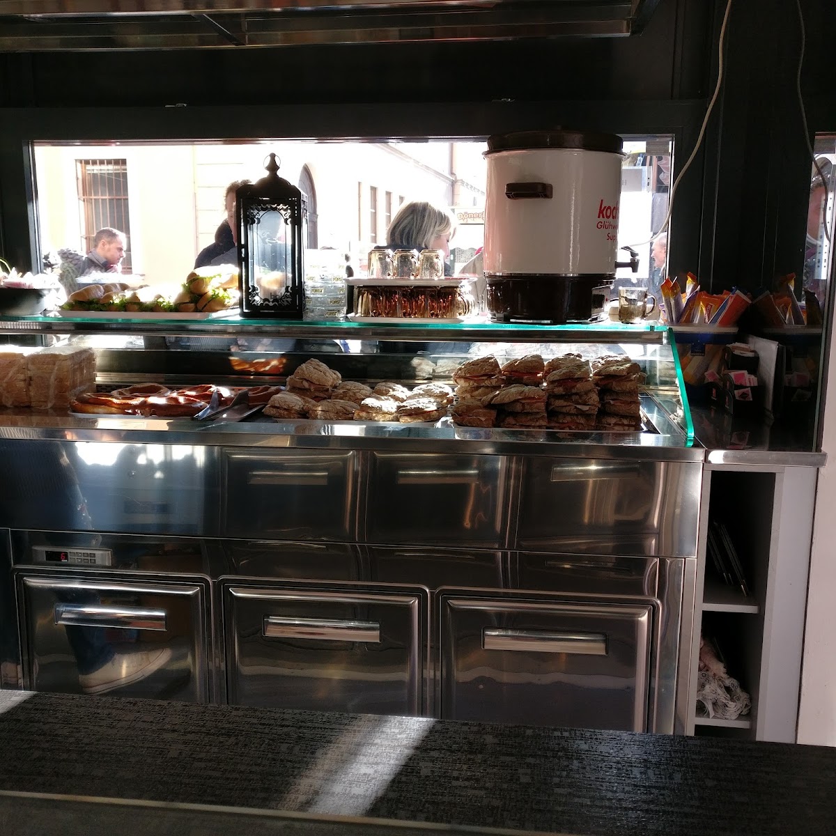 BAR CAFE' RIESEN — Ristorante a Bolzano, Bolzano