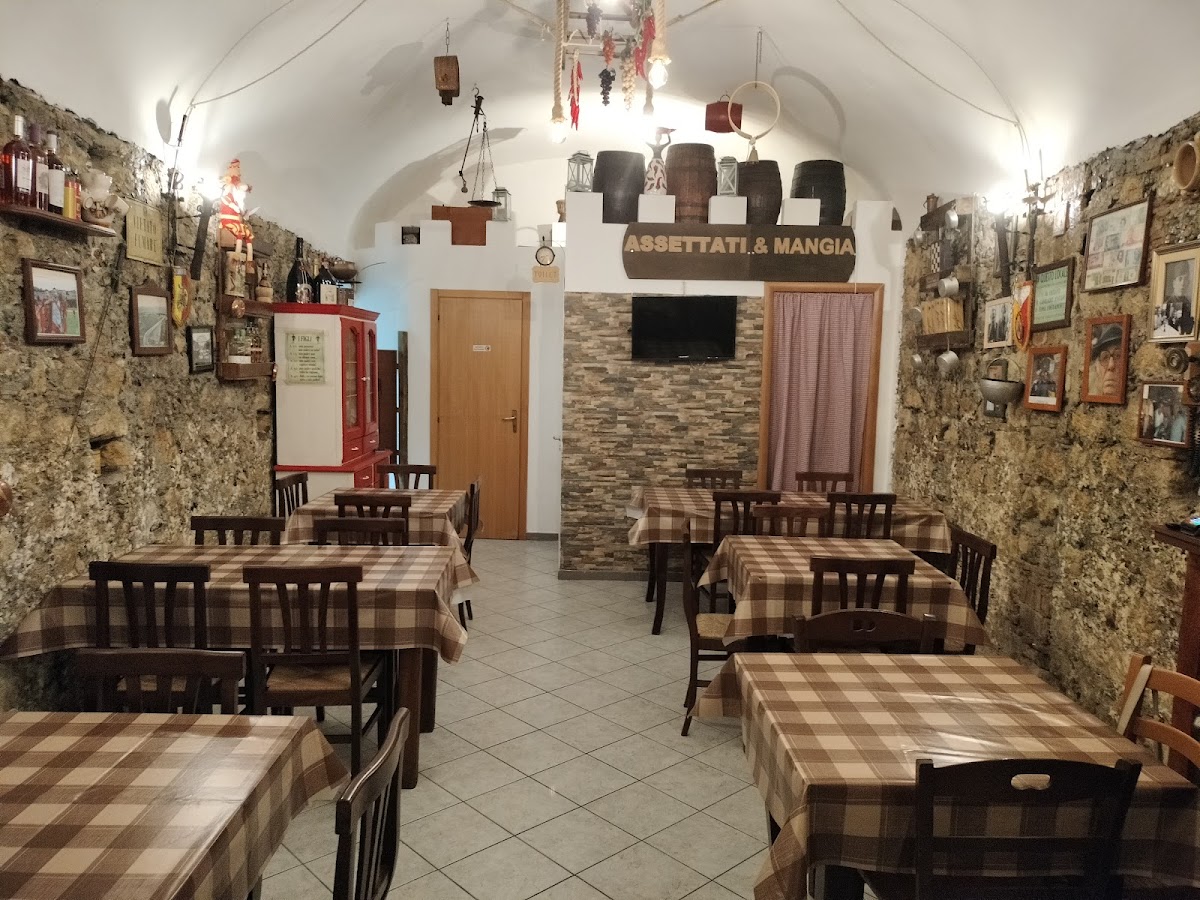 Trattoria Assettati E Mangia — Ristorante a Catanzaro, Catanzaro