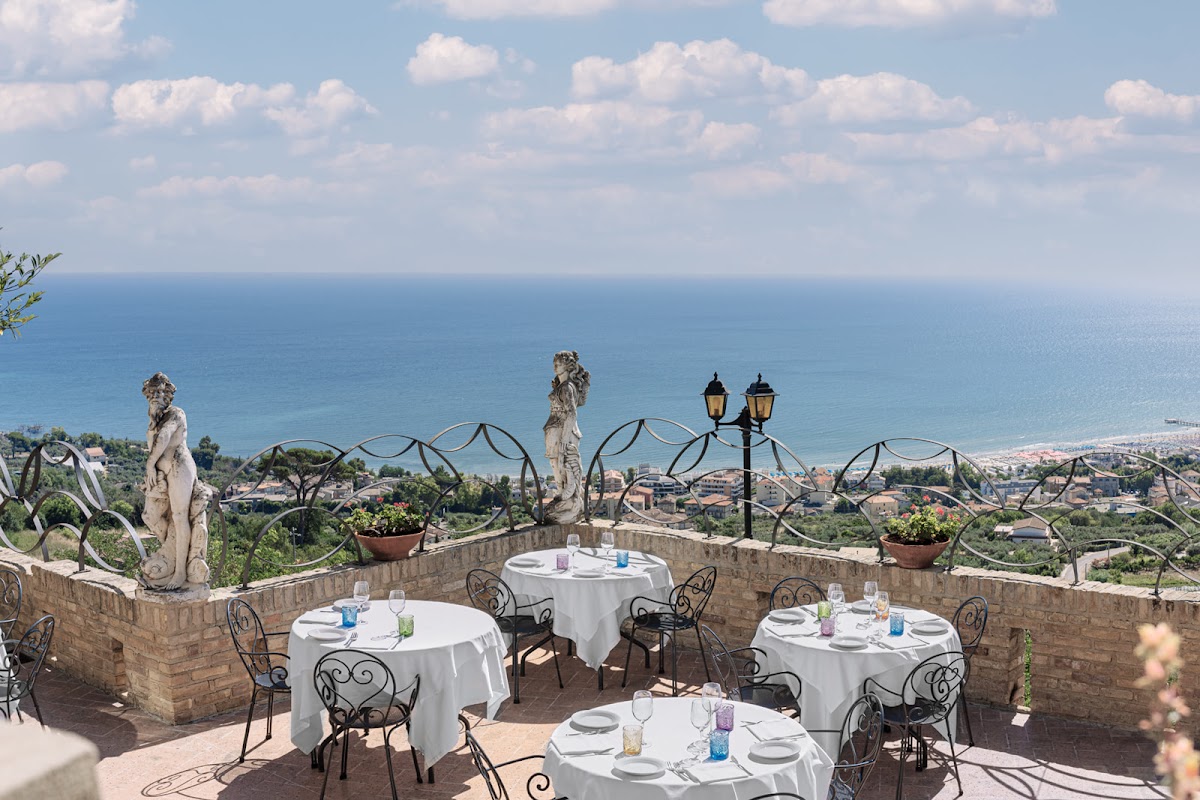 Castello Aragona Ristorante — Ristorante