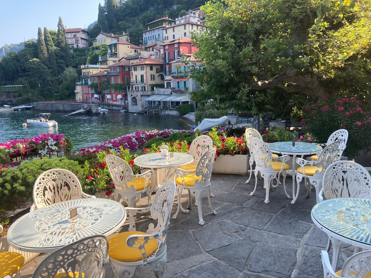 Bar Il Molo — Ristorante a Varenna, Lecco