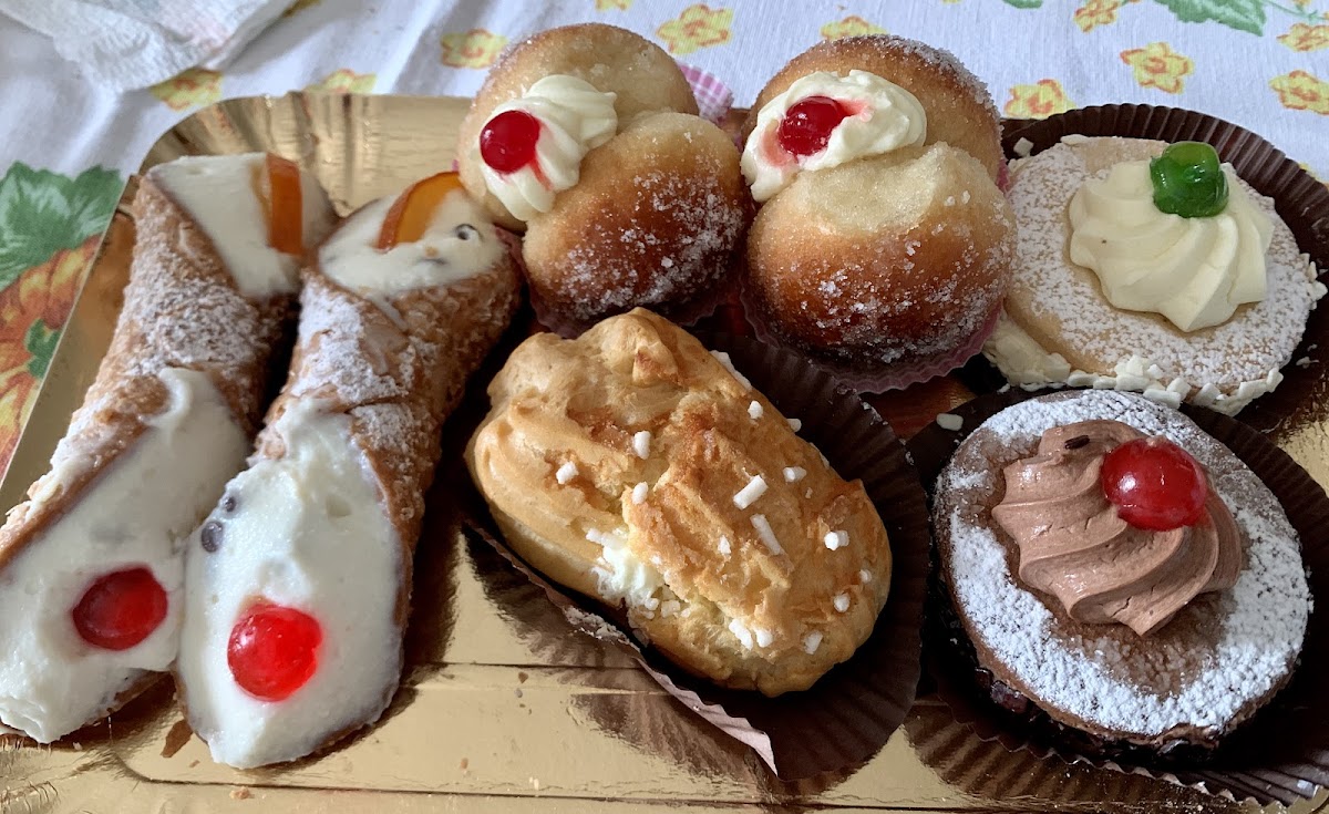 In zona: Bar Caffetteria Pasticceria Gelateria Sarne'