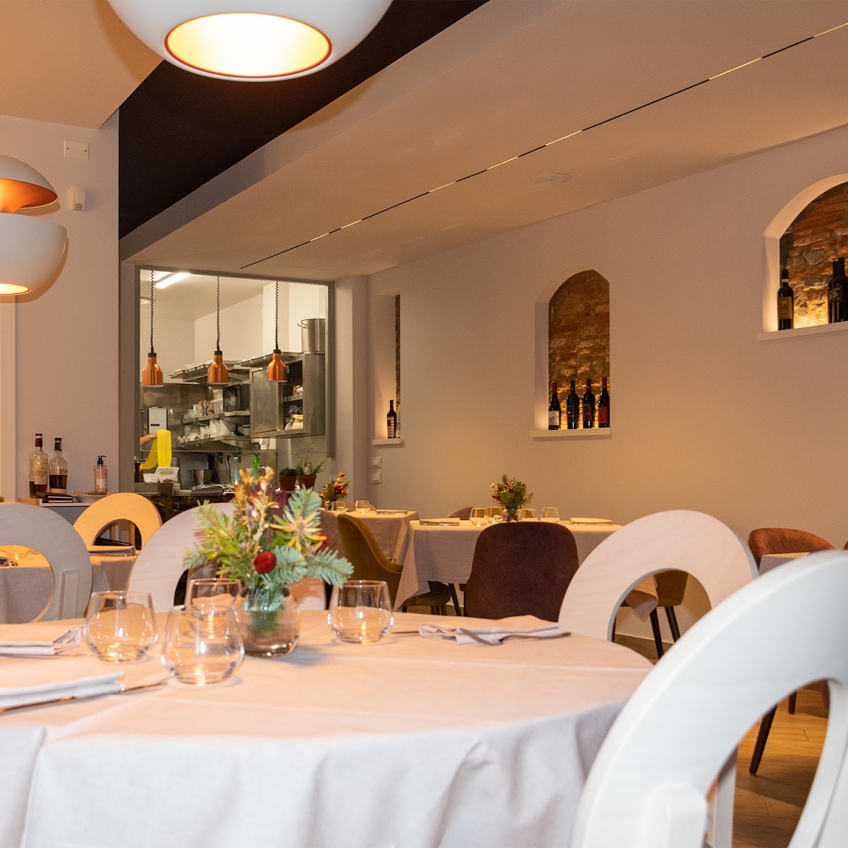 Capperi Restaurant & Lounge