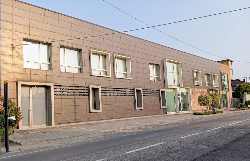 Magnoberta Distilleria (S.A.S.)
