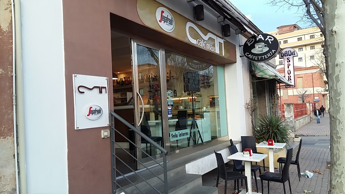 Enoteca Wine Bar Cafè Maxis — Ristorante a Olbia, Sassari