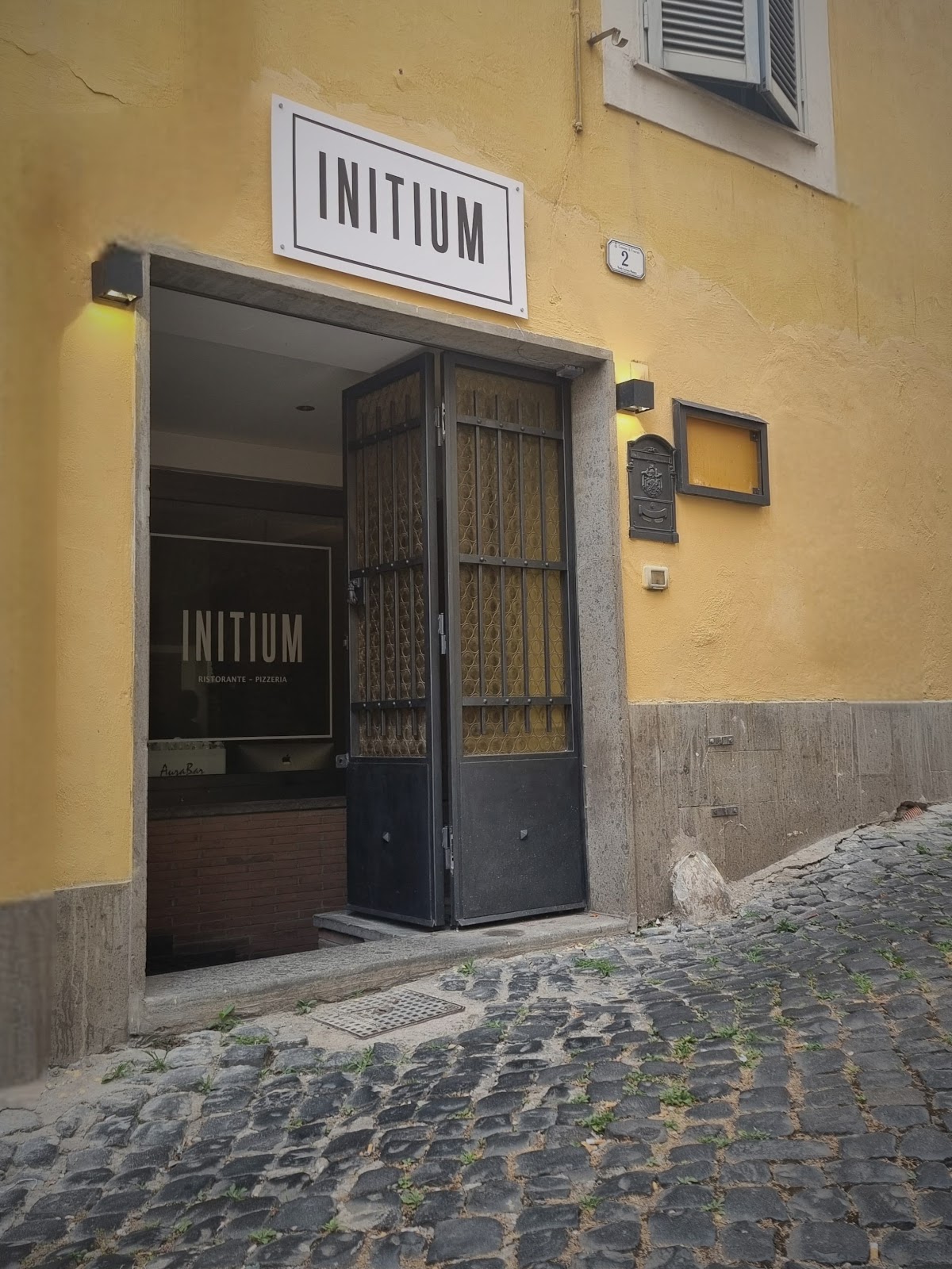 Initium Ristorante Pizzeria — Ristorante a Frascati, Roma