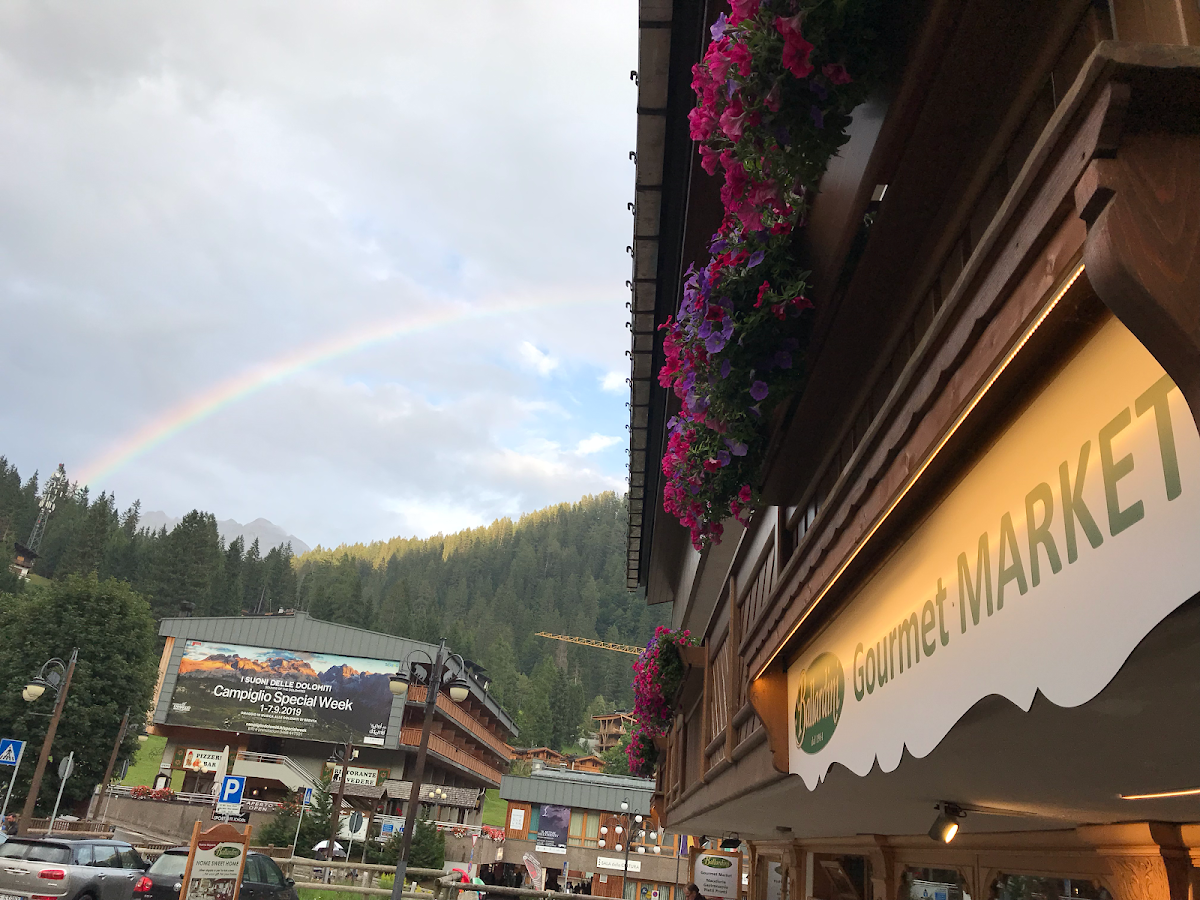 Ballardini Gourmet Market Enoteca Wineshop — Ristorante a Madonna di Campiglio, Trento