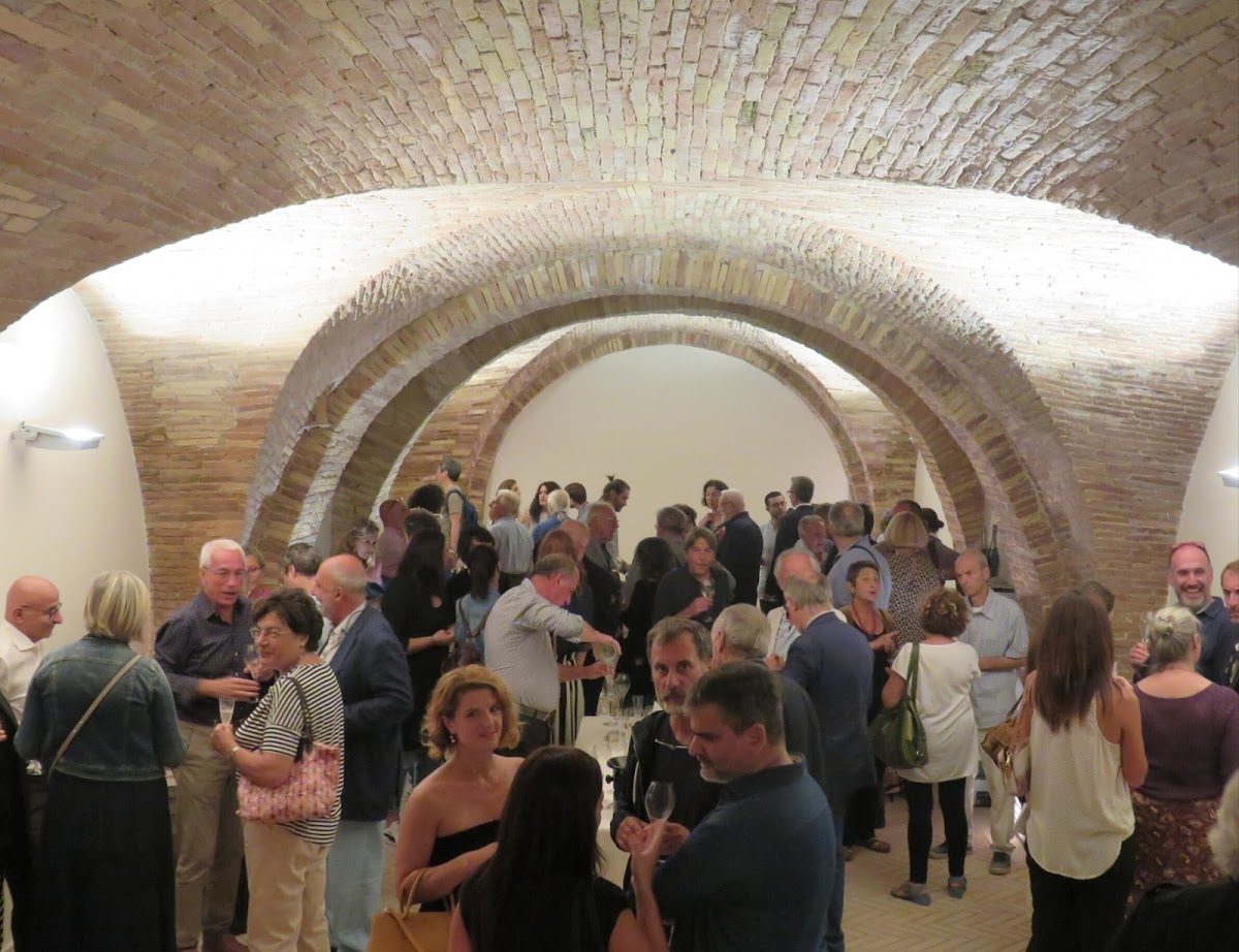 Wine Club Eredi Legonziano — Ristorante a Lanciano, Chieti