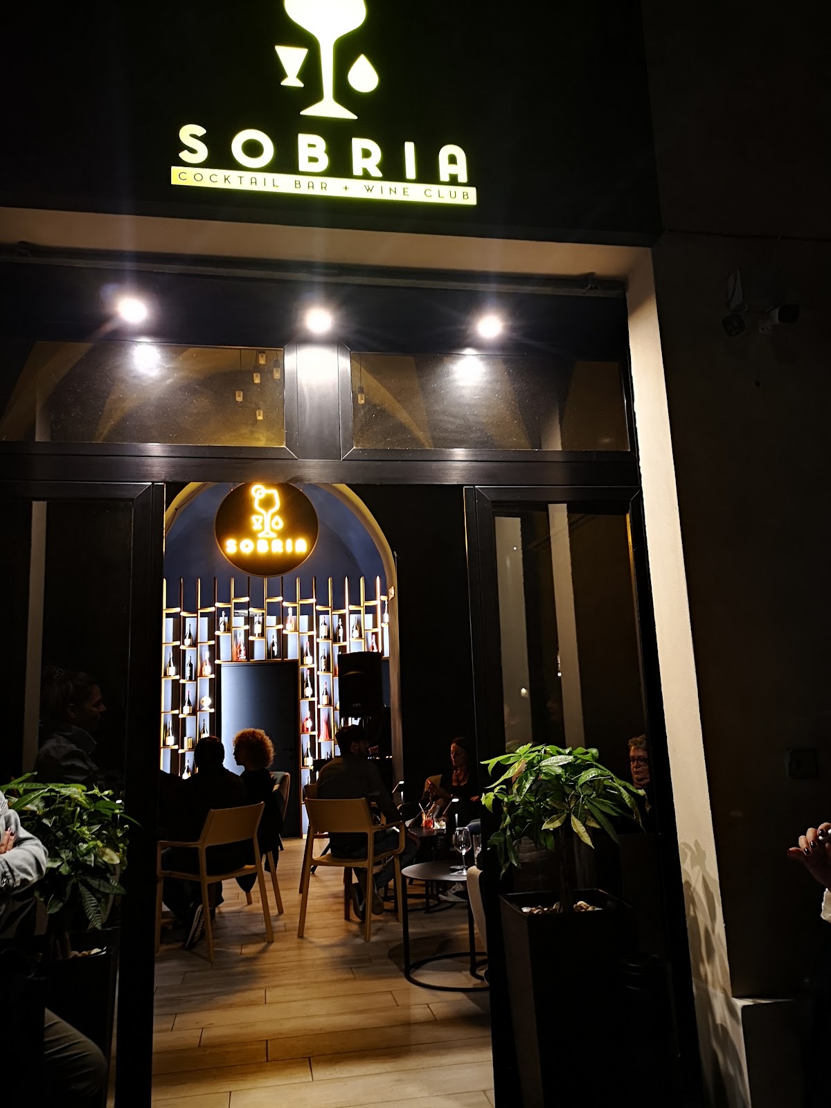 SOBRIA Wine & Cocktail Club - Cucina Tipica - Sapori Salentini — Ristorante a Lecce, Lecce