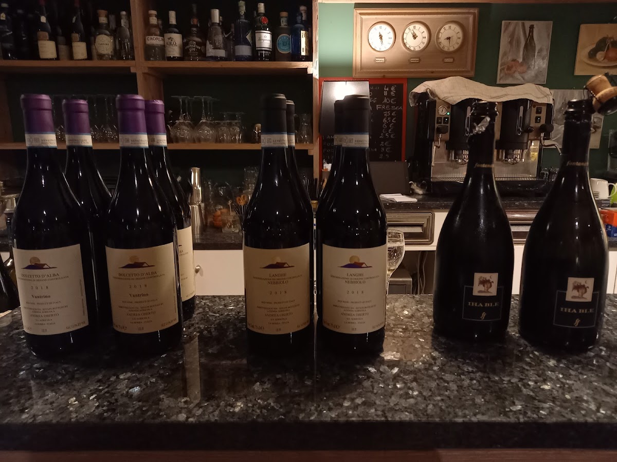 Enoteca Wine Bar Art of Wine — Ristorante a Piacenza, Piacenza