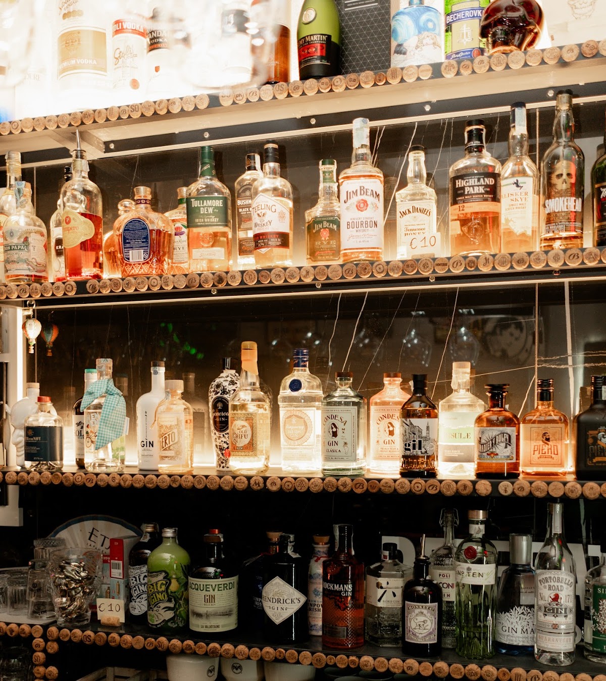 Spazio Vuoto Matera - Aperitivo e Cocktail Bar con Cucina — Ristorante a Matera, Matera