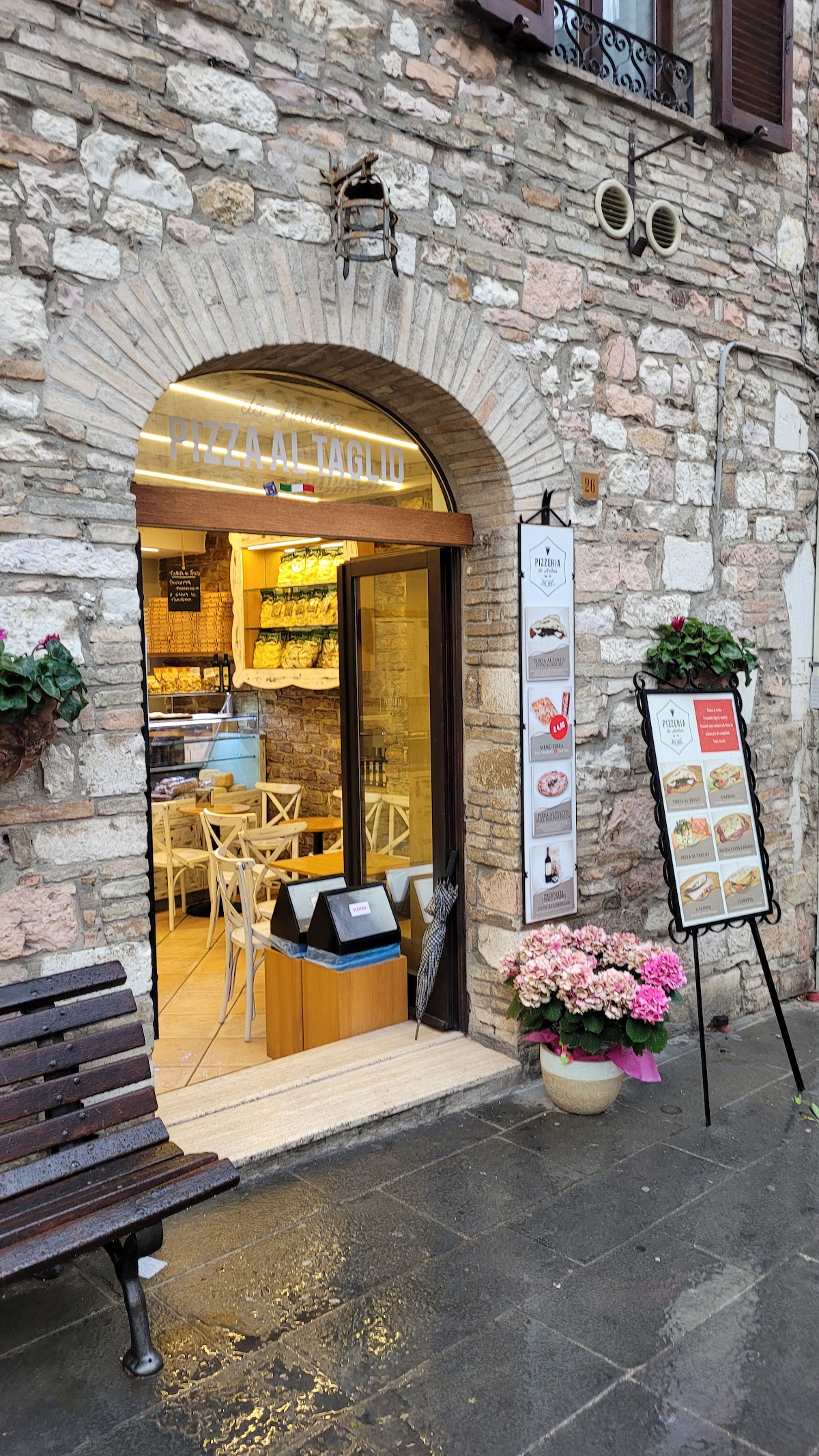 Da Andrea — Ristorante a Assisi, Perugia