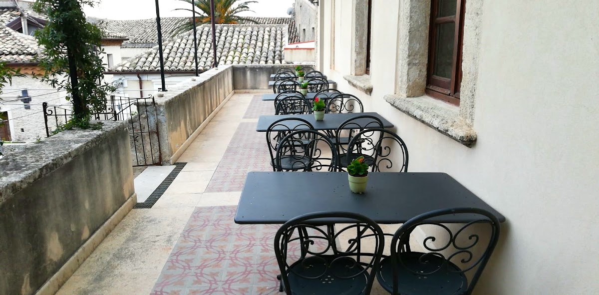 "La Làmia" di Palazzo Candida — Ristorante a Gerace, Reggio Calabria