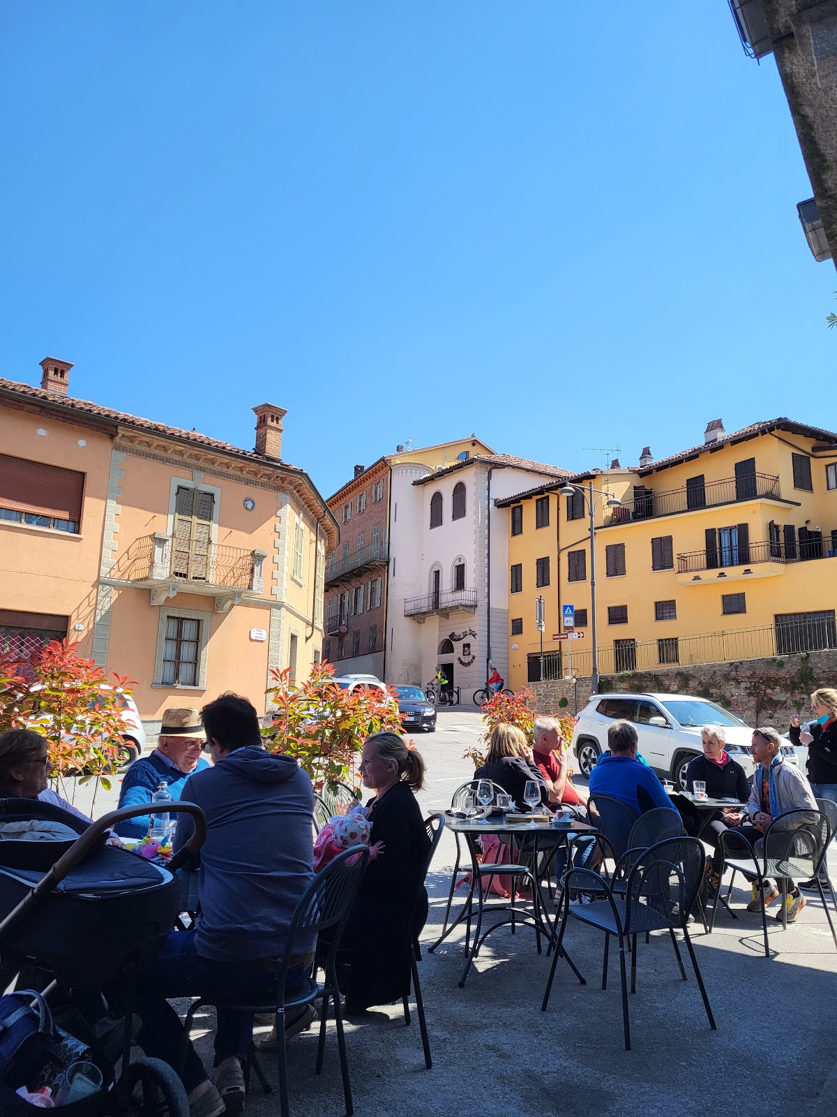 Vinbar | Osteria La Morra — Ristorante a La Morra, Cuneo