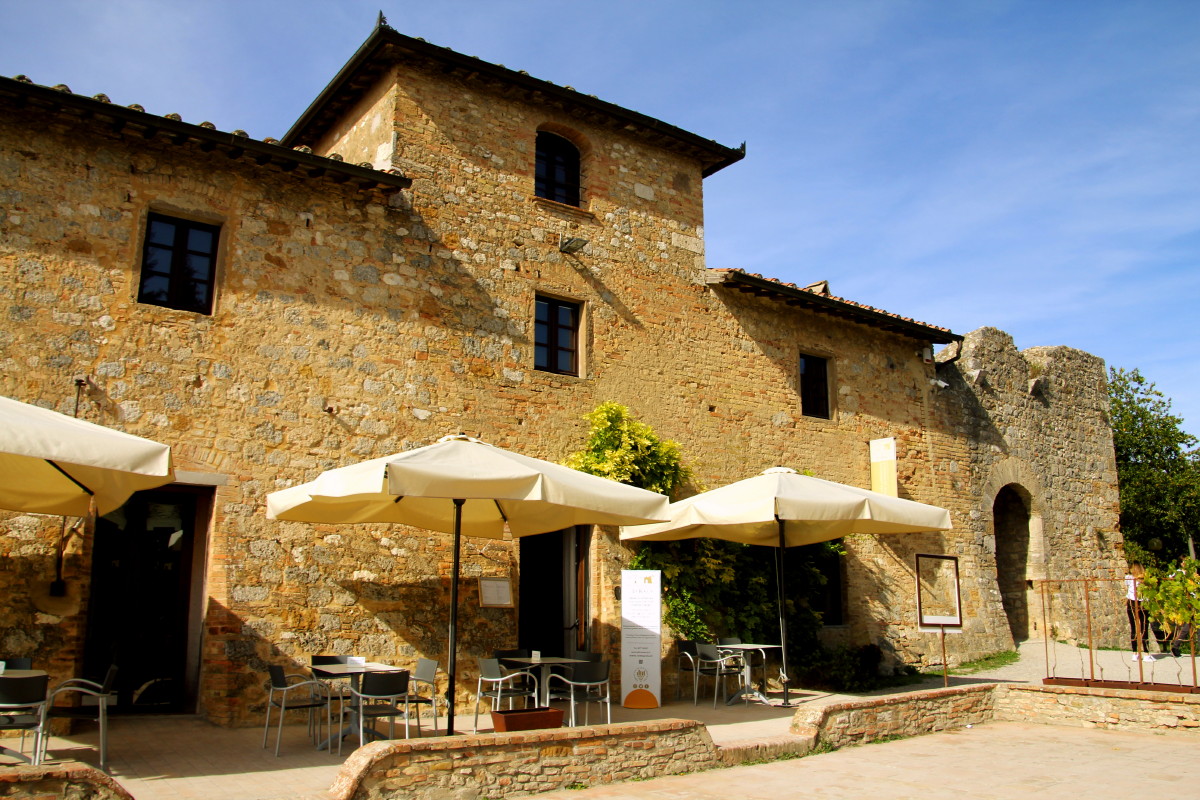 Vernaccia di San Gimignano Wine Experience La Rocca — Ristorante a San Gimignano, Siena