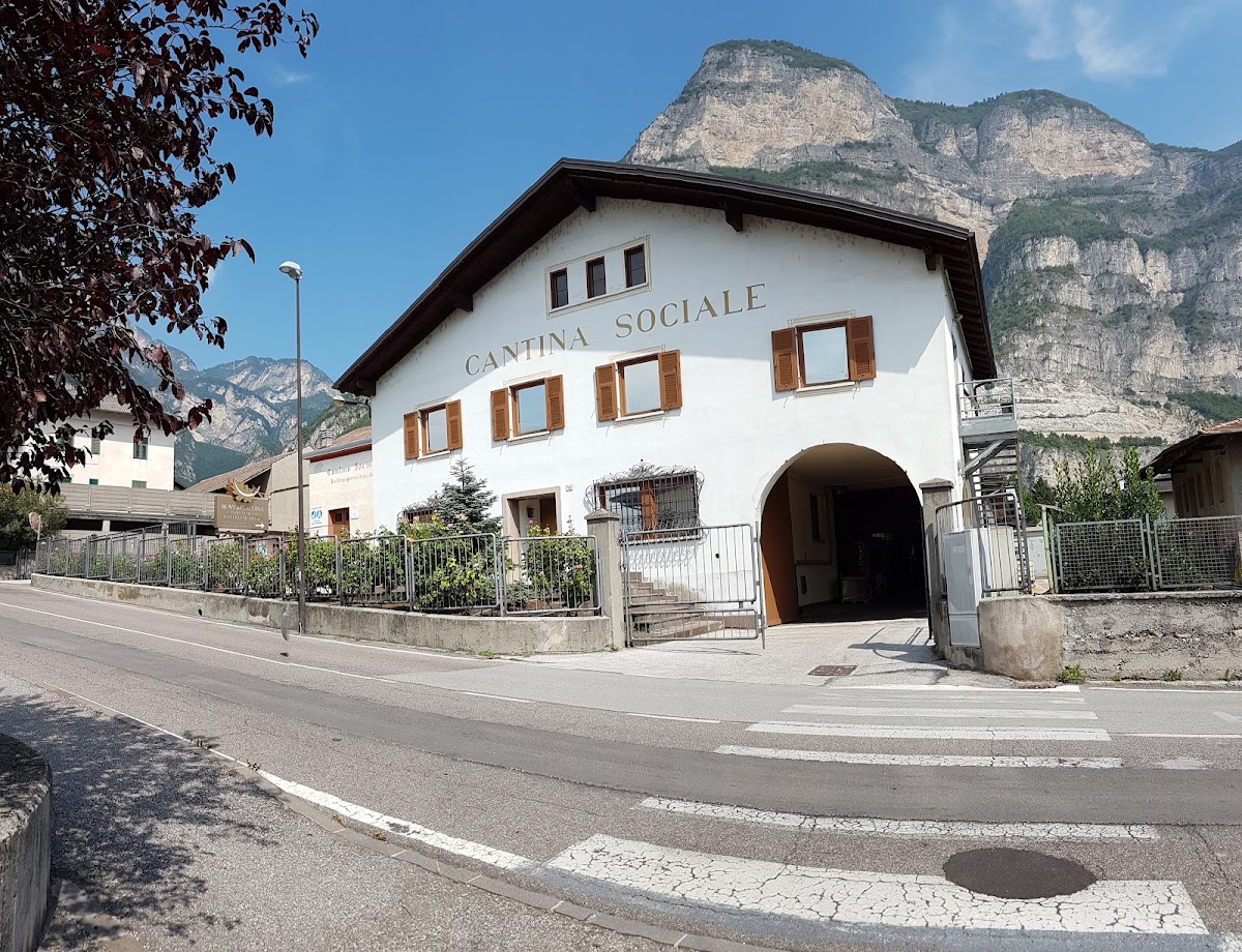 Cantina Sociale Rovere' Della Luna Soc.Coop.R.L. — Ristorante a Madonna di Campiglio, Trento