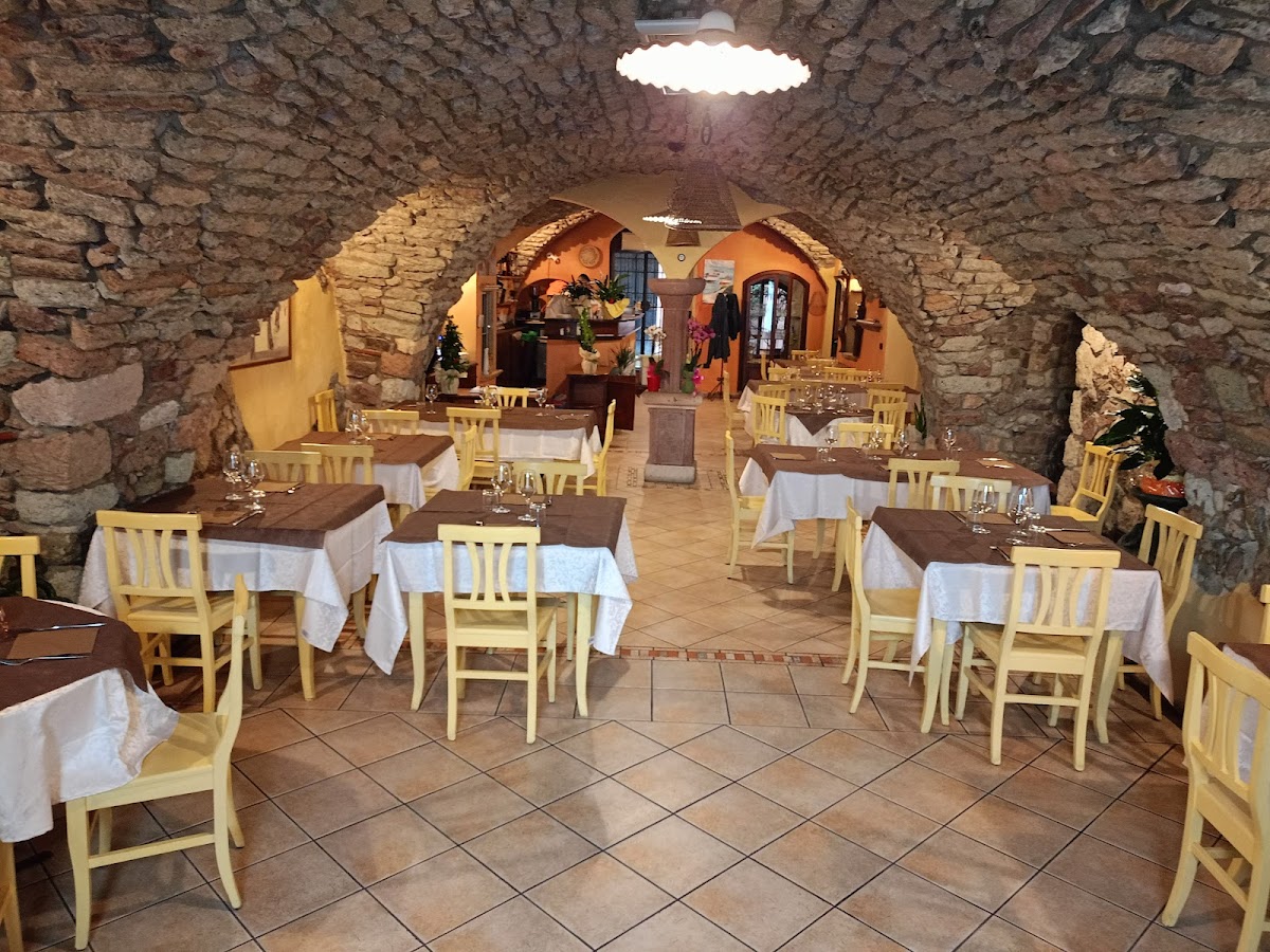 Trattoria Sa Nassa — Restaurant in Bosa, Oristano