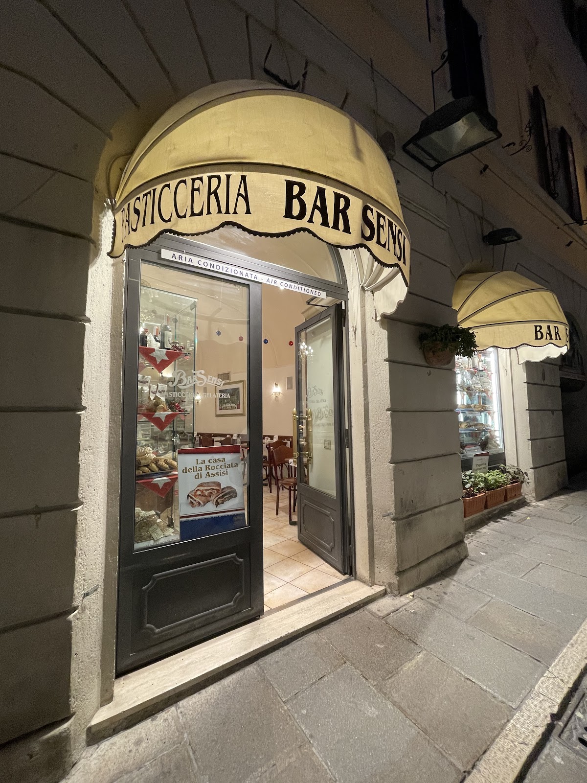 Bar Pasticceria Sensi — Ristorante a Assisi, Perugia