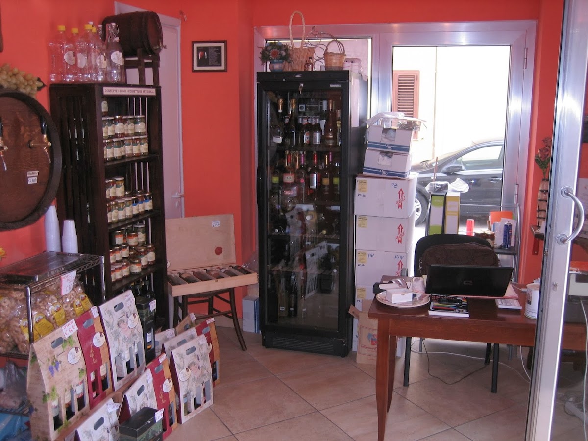Cantine LI CAPASUNI — Ristorante a Gallipoli, Lecce