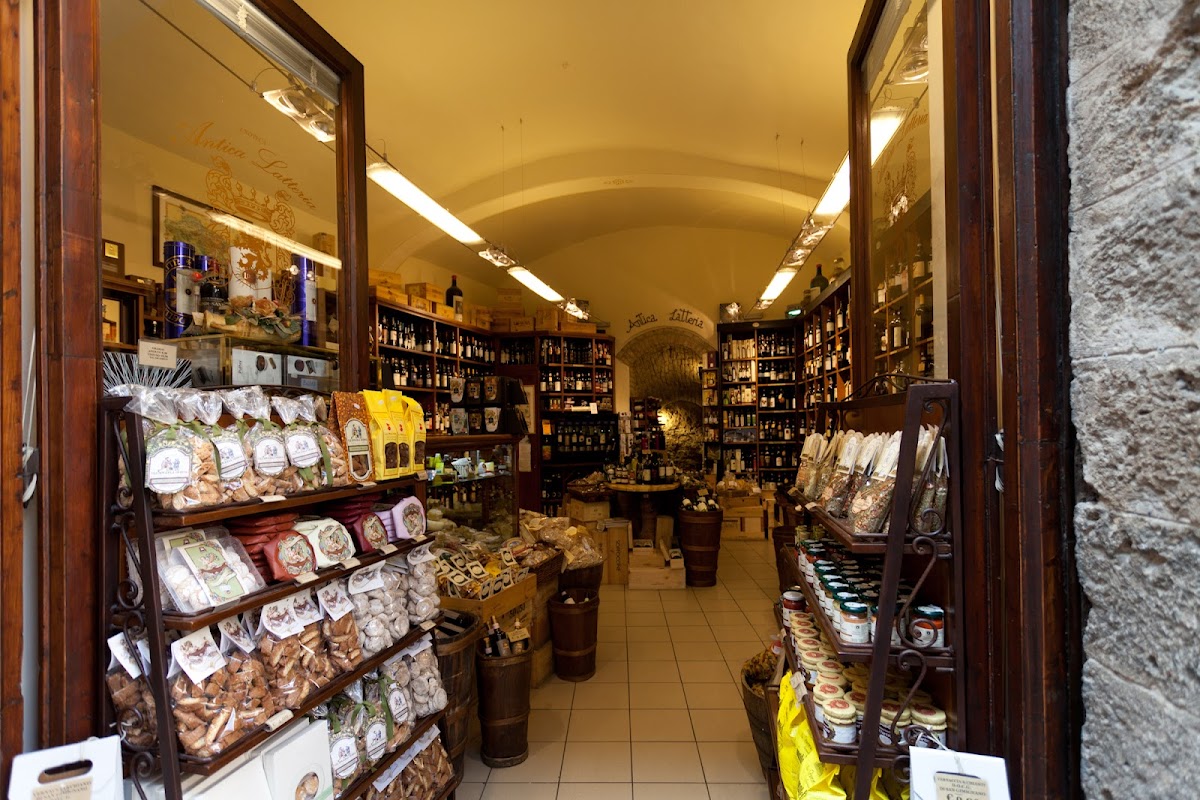 Enoteca Antica Latteria — Ristorante a San Gimignano, Siena
