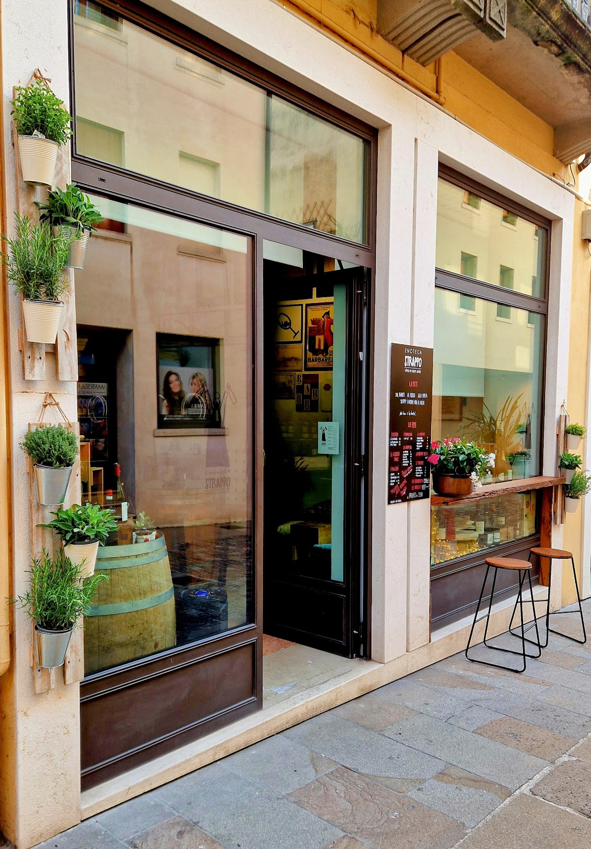 Enoteca Strappo — Ristorante a Bassano del Grappa, Vicenza